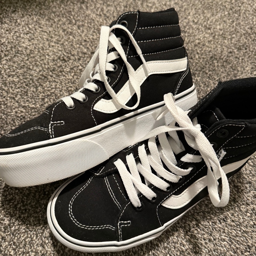 Women’s high top vans